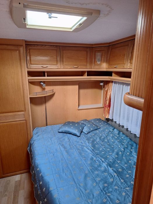 Продавам каравана Hobby Prestige, модел 2005 година