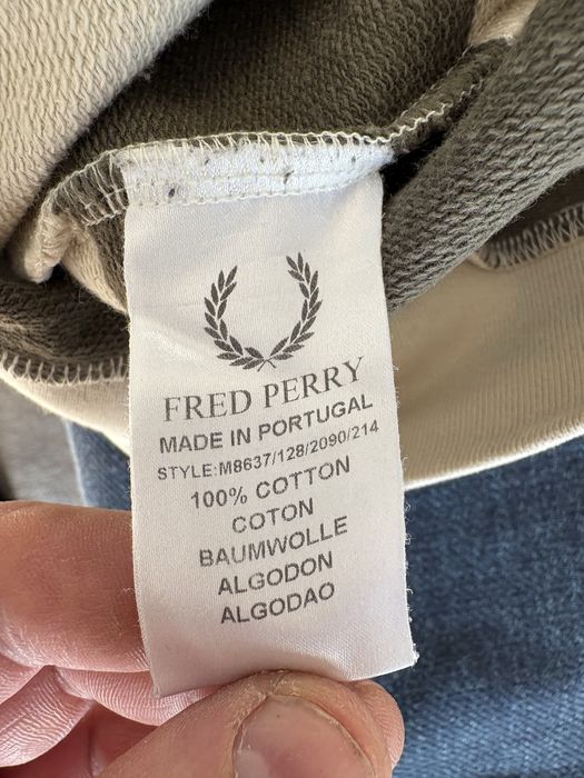Alpha industries- S, FRED PERRY - M