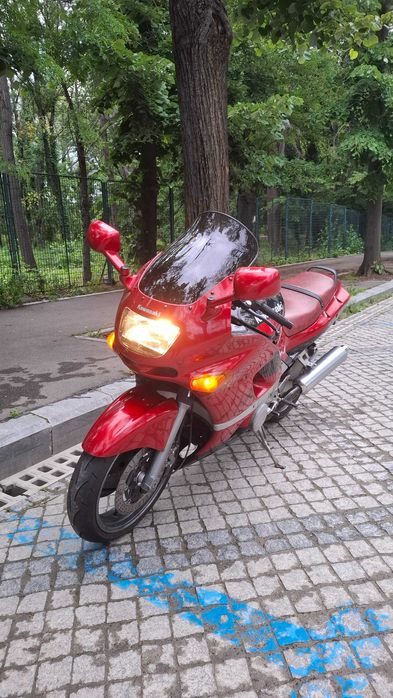 Kawasaki ZZR 400