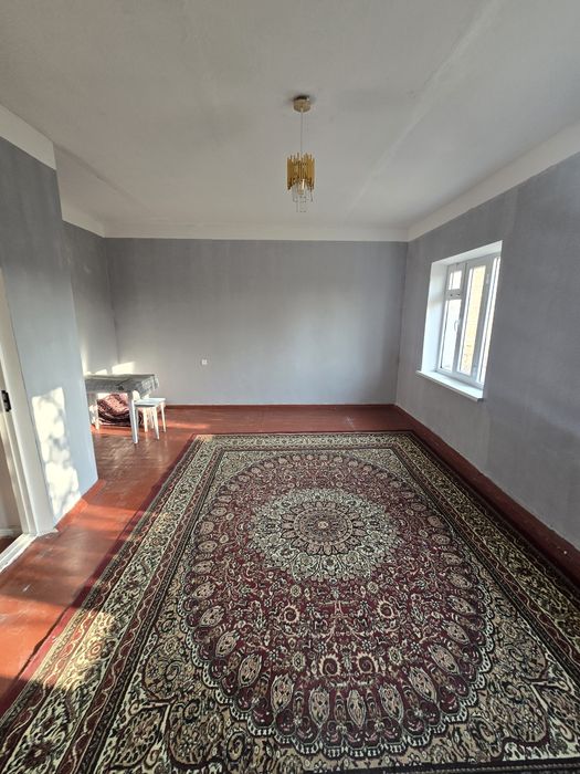 Аренда 3 хона 4 этаж оилага гор гаи Зебодан 1 куча пастда