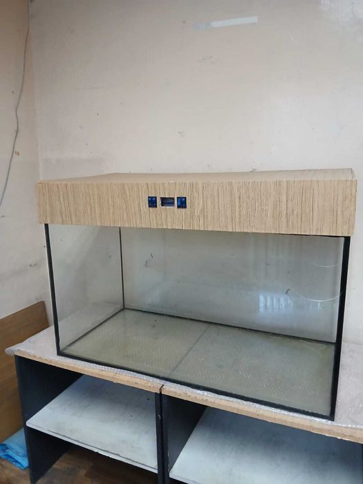 Продам аквариум размером 90-50-45 см. Обьем 207 литров.