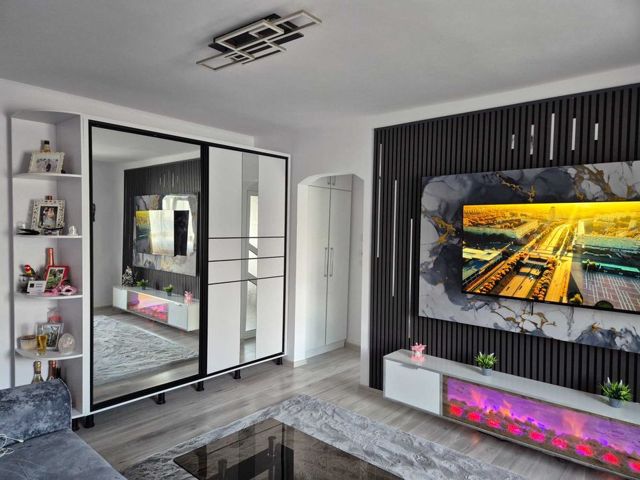 Vand apartament in roman