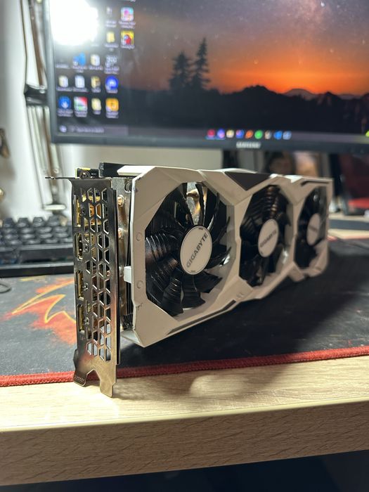 VANDUT placa video rtx 2070 super defecta