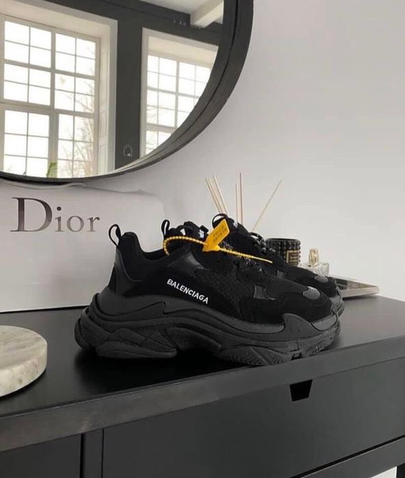 Balenciaga universali triple s