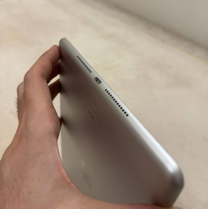 iPad 8 128GB WiFi Silver (Polniy Komplekt)