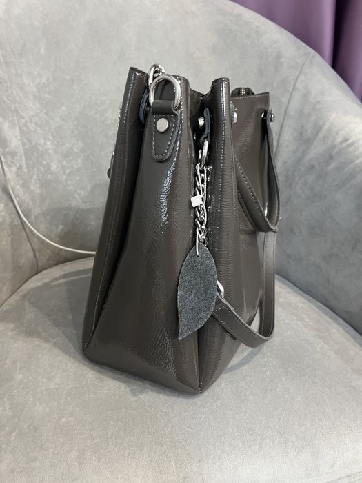 Сумка лакированная