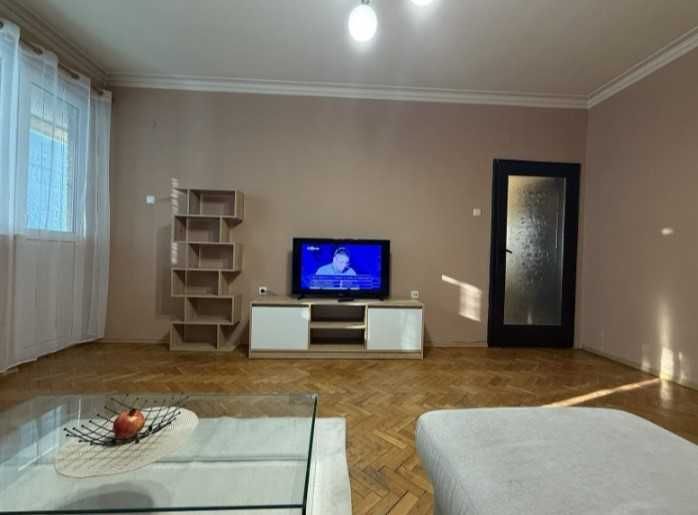 Дава се под наем Тристаен апартамент в София, Център - 92 кв.м за 650 € - Снимка #5