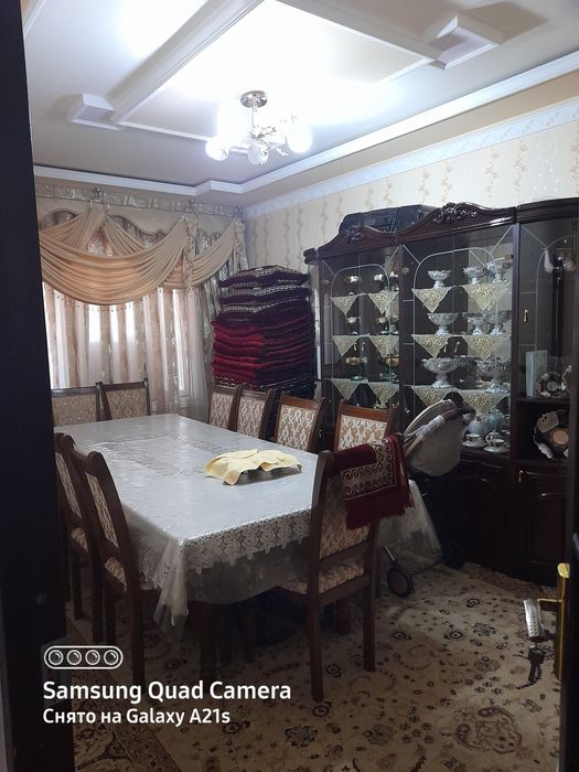 Massiv Chorsu kvartira HAMMA MEBEL BILAN SOTILADI  4hona 5et