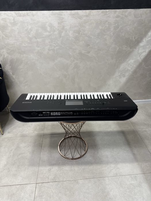 Korg Nautilius cu garantie Amanet Dubai