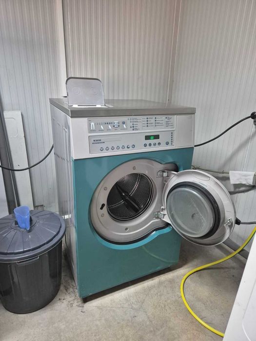 Продавам професионални перални и сушилни Electrolux и Siemens