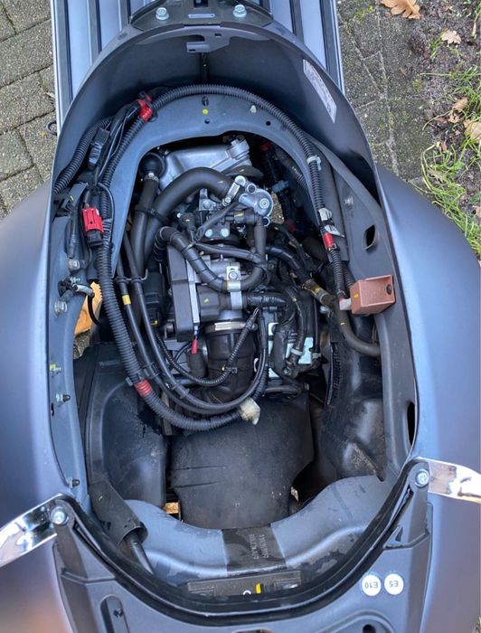 Piaggio Vespa 300 GTS super