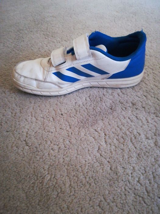 Adidas - маратонки, номер - 40,стелка - 25.5 см.