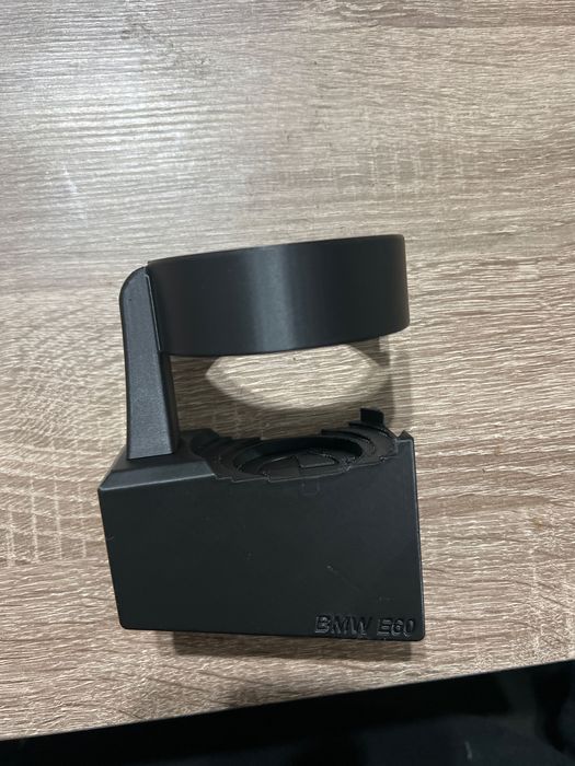 Поставка за чаши е60