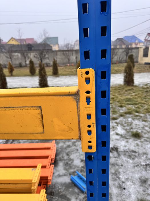 Rafturi metalice dexion