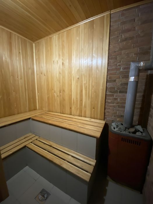 Семейная баня, кабинки, монша