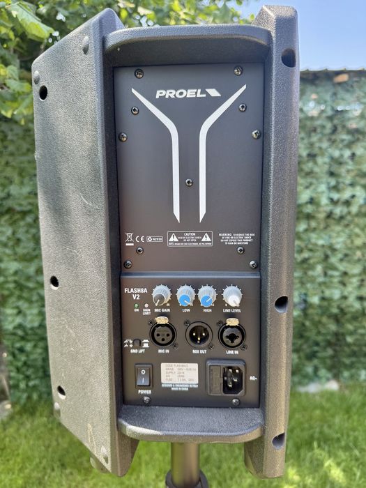 Incinte acustice preamplificate Proel V8Plus