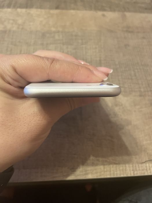Iphone SE 2020 64GB бял