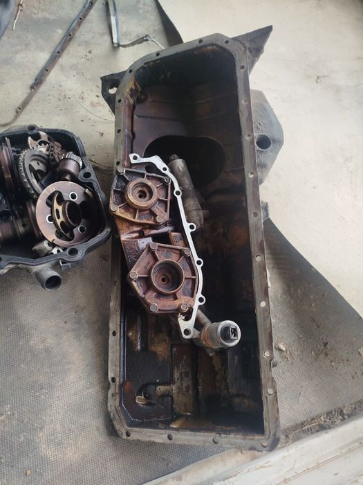 Крышка и поддон на двигатель BMW E39