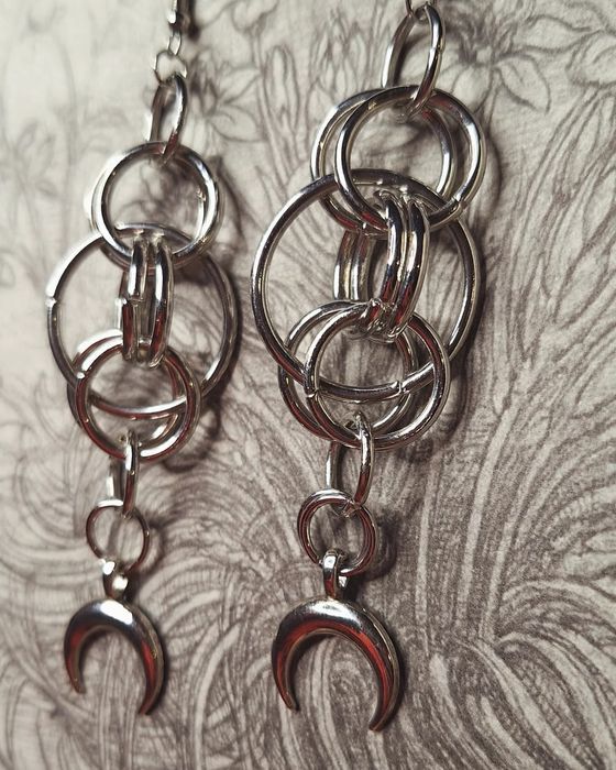 Обеци-кристали, пентаграм, Demon slayer, луна, готик, бохо, молец