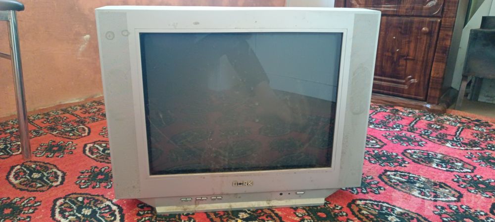 Eski Televizor sotiladi kimga qiziq boʻlsa