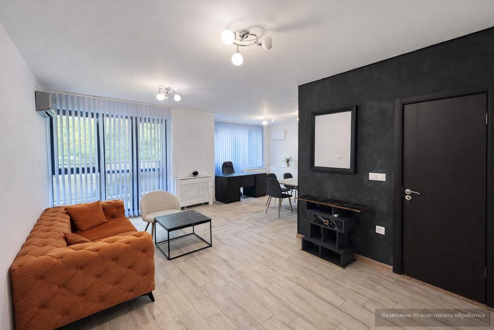Дава се под наем Офис в Пловдив, Тракия - 45 кв.м за 450 € - Снимка #1