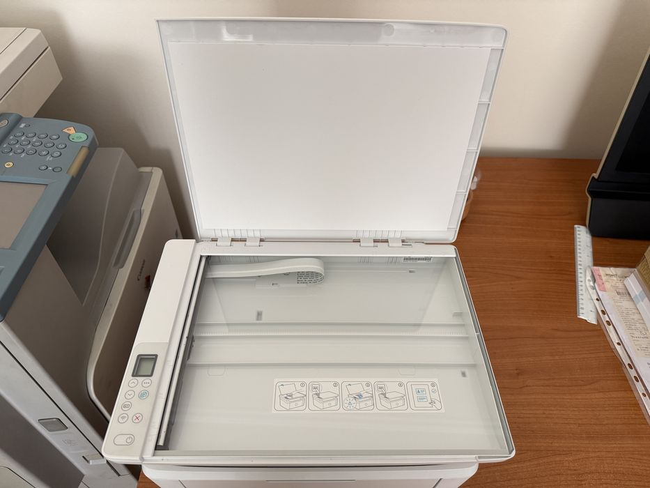 Принтер HP LaserJet MFP M140W