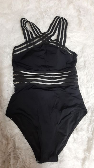 Продам купальник