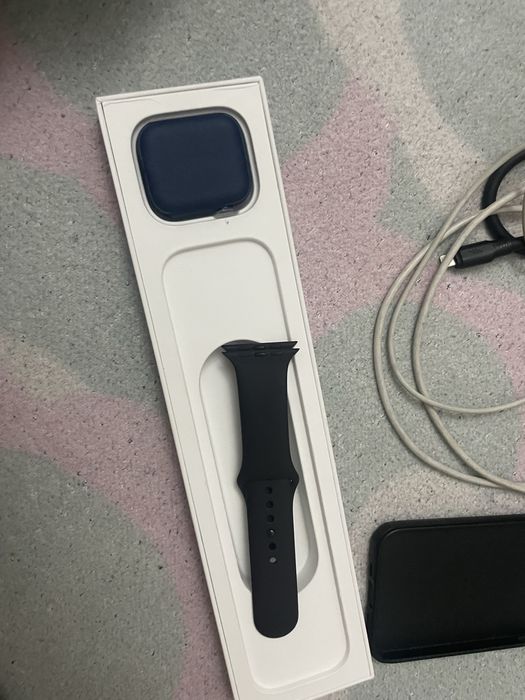 Продам срочно aplle watch 6 seria srochna