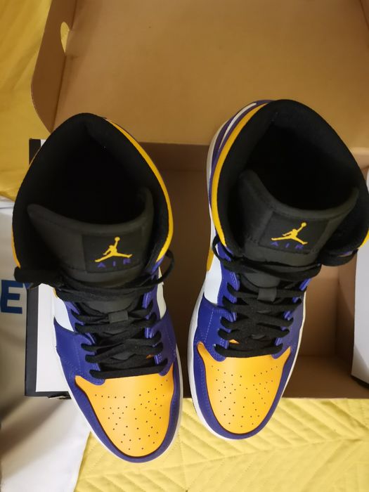 Air Jordan 1 Mid lakers