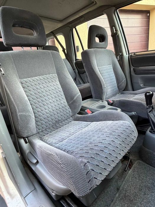 Продава Honda Cr-V 2.0 16 V ,  май 2000 , Бензин  147 к.с. , 1973 см3 Скоростна кутия Ръчна