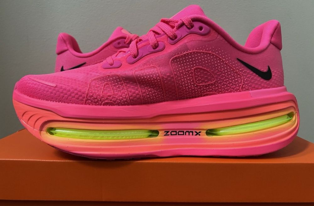 Нови дамски маратонки Nike Vomero Premium Hyper Pink