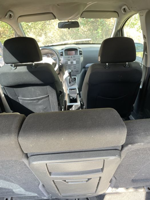 Opel Zafira B 1.9 120 к.с. 2006г..