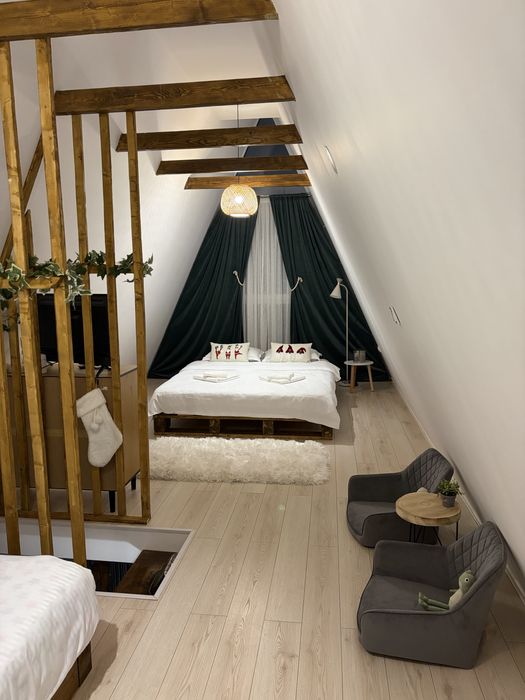 Cabana A-Frame cu jacuzzi & priveliști montane în Sibiel