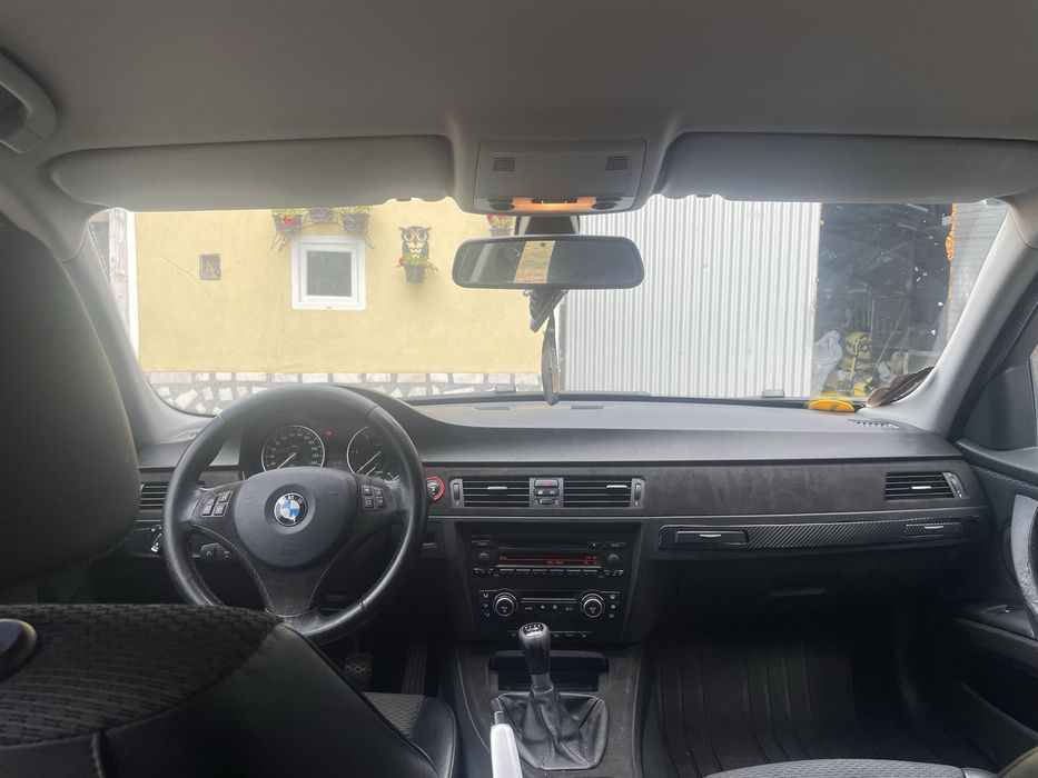 BMW E90 2.0D x-drive