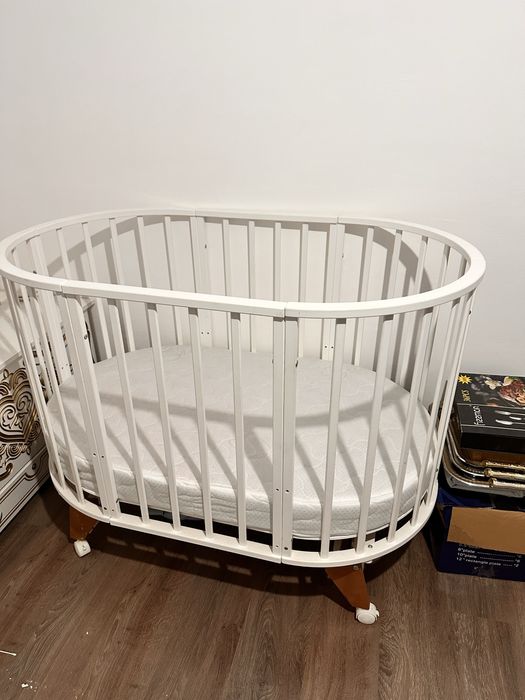 Манеж-кровать, с маятником