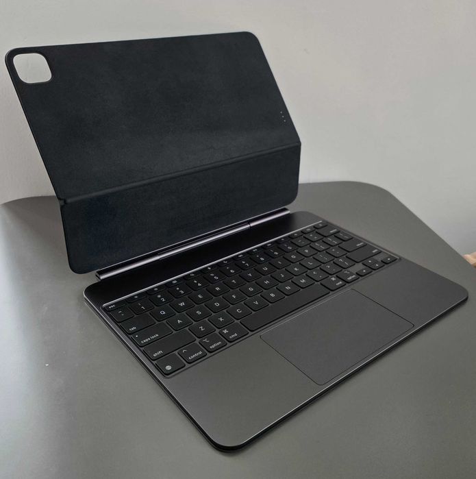Apple Magic Keyboard iPad Pro 13" (M4/M5), Black
