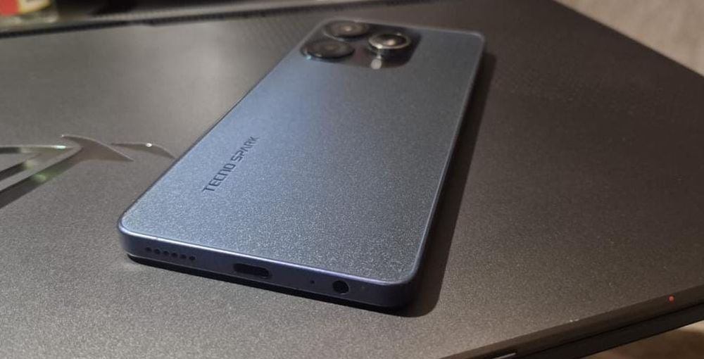 Продам телефон Tecno 10 pro