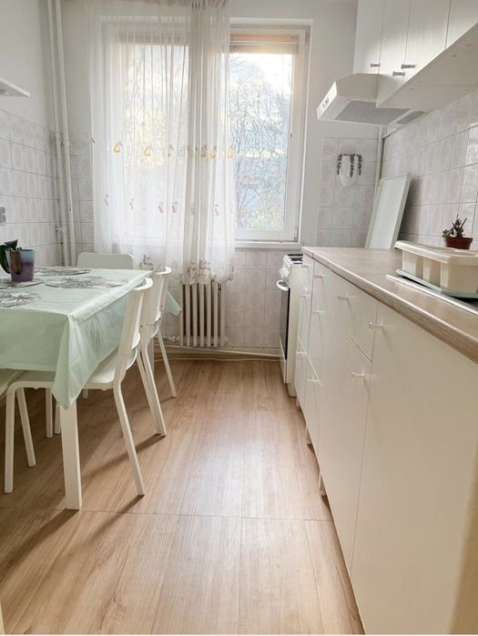 Proprietar vand apartament 3 camere in cartierul Pajura Metrou Jiului