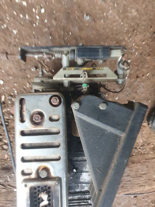 Vând piese  motor Acme A220