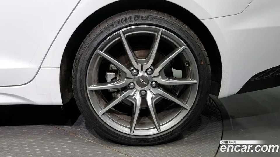 Продается Genesis G70 4WD