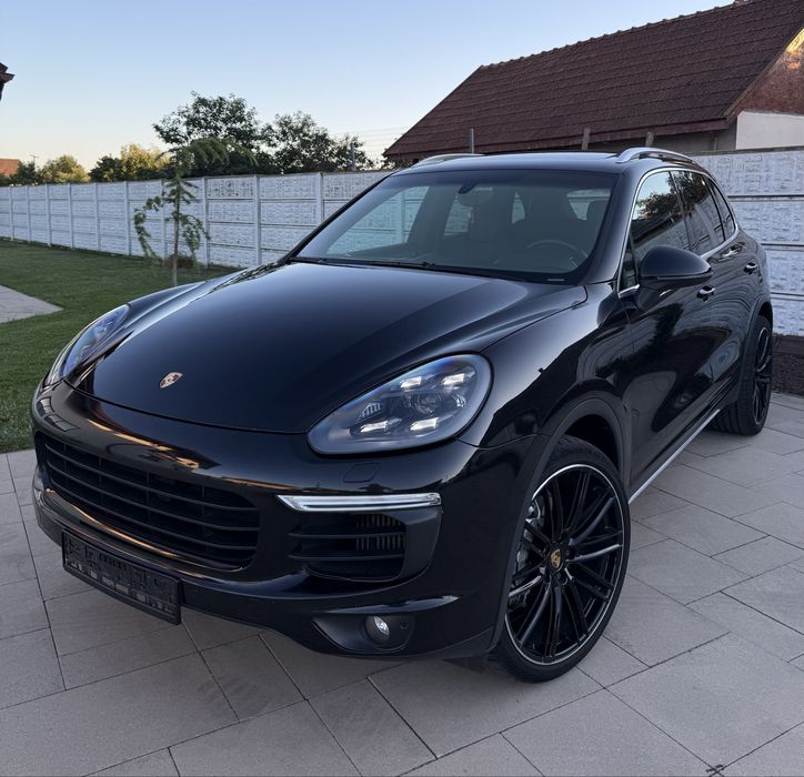 Porsche Cayenne 3.0 Diesel Facelift 2016 Chrono Panorama Full Led Bose Suspensie Incalzire Volan JetBlack R22