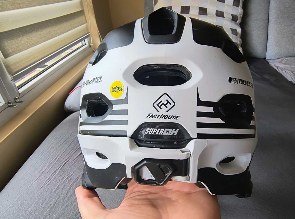 MTB каска Bell Super DH MIPS Helmet