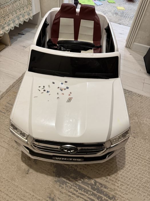 Продам детский электромобиль