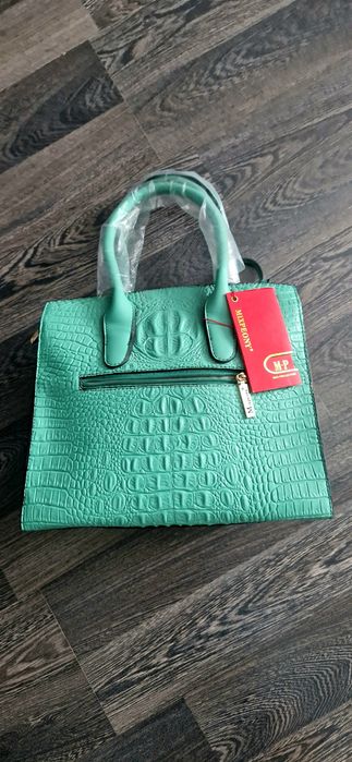 Продам женскую сумочку