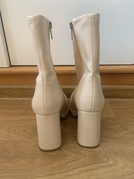 Botine cu toc dama