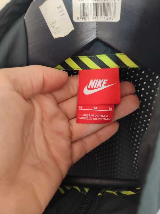 Fas / geaca de vânt Nike
