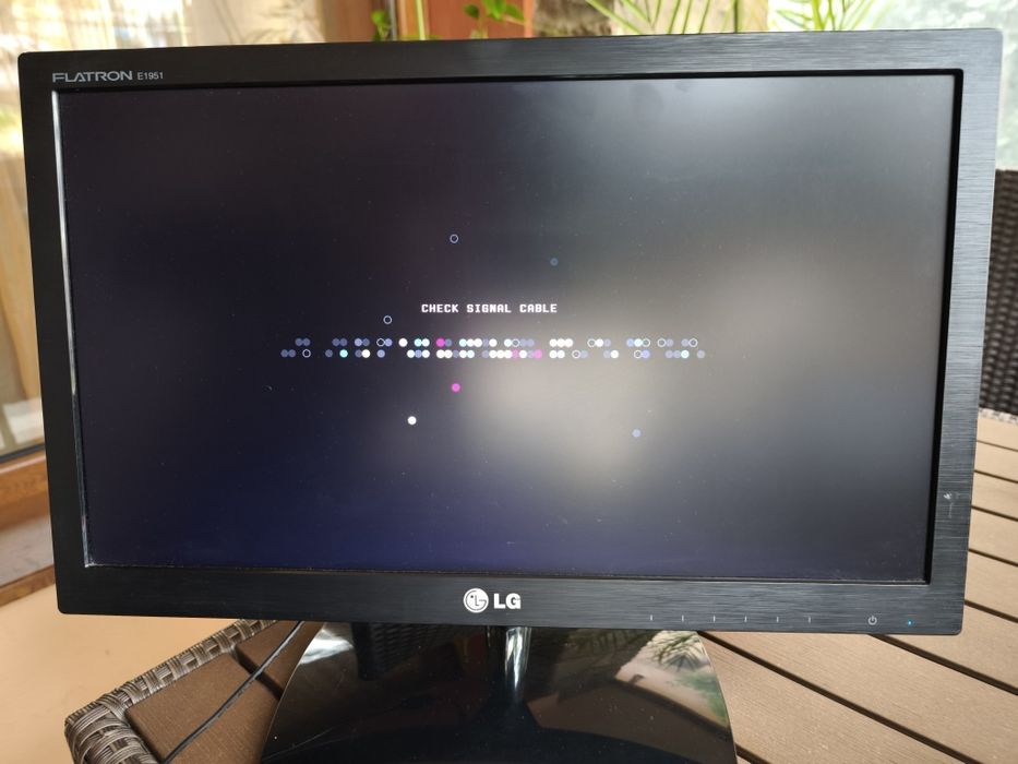 Монитор LG FLATRON E1951