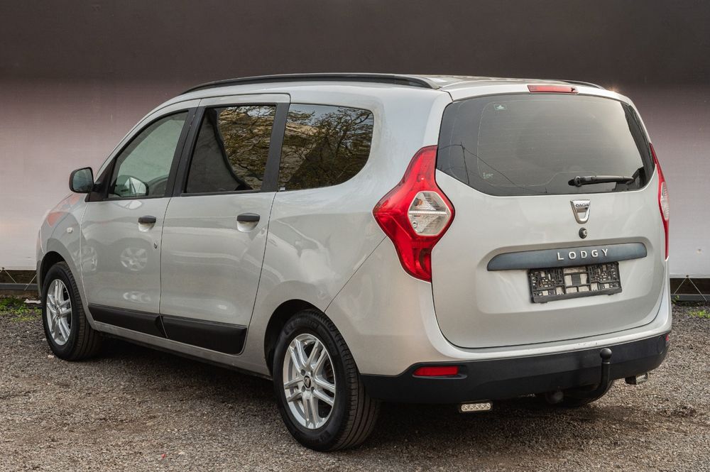 Dacia Lodgy 2013-euro5-7 scaune încălzite -7 locuri - Navigație--jante aliaj-geamuri electrice - recent adus în țară - Revizie efectuata