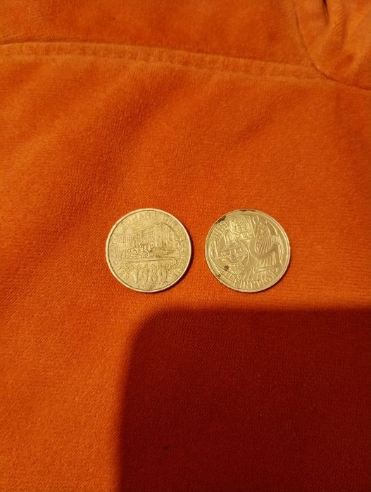 Vînd monede vechi din ani diferiți