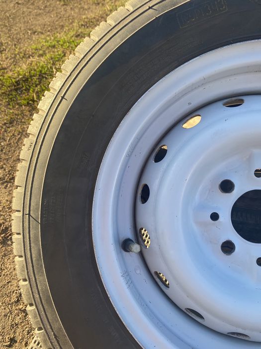 Шины с дисками две штуки